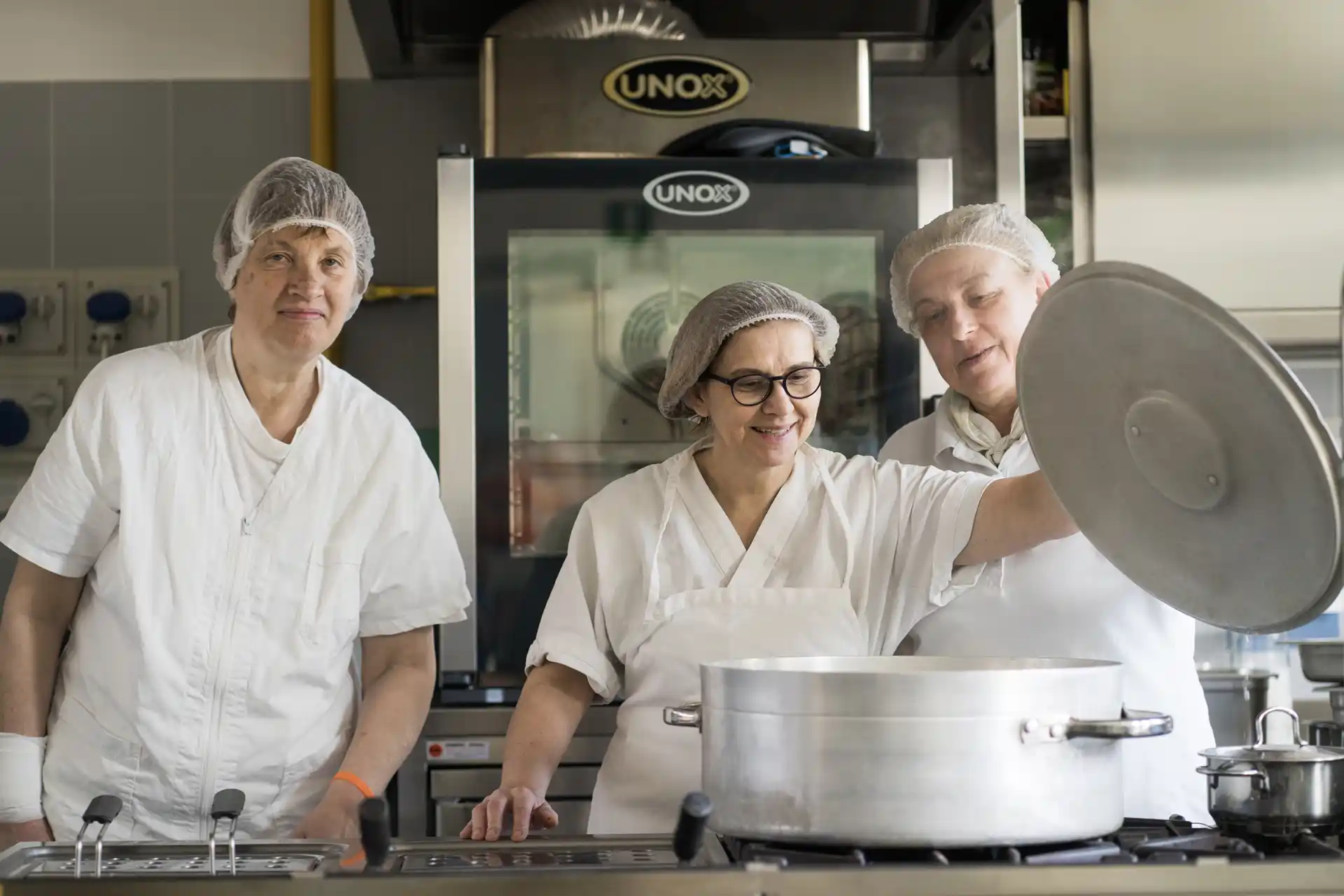 cucina interna e servizio ristorazione